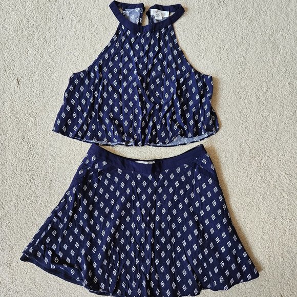 Crop Top & Skirt Coordinating Set - Picture 1 of 14